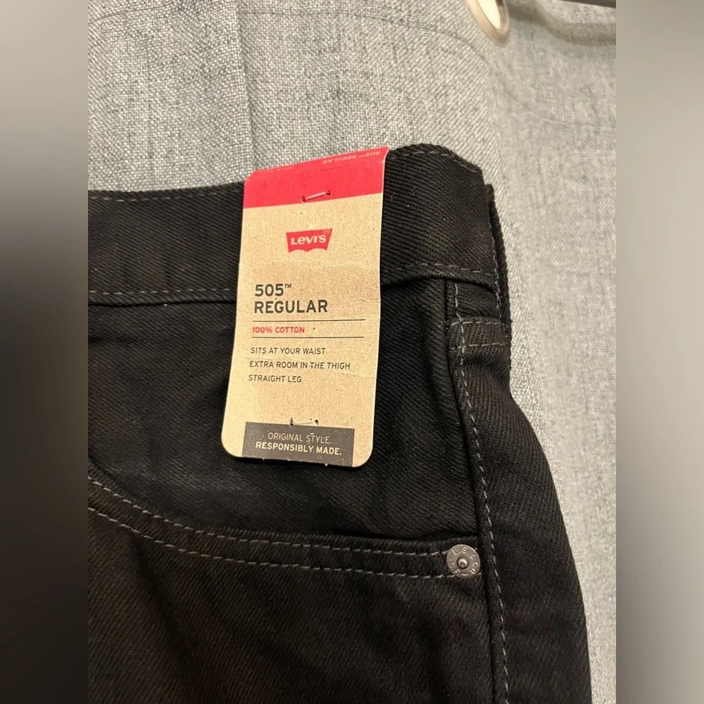 Levi's 505 Men's Jeans Regular Fit 48X30 Black Middle Wash Straight Leg Zip